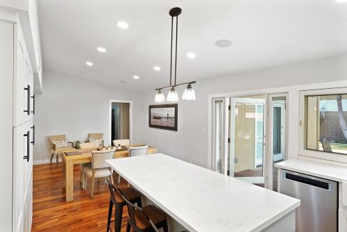 Single story remodeled home w AC great backyard quit location near beach w bikes in Garfield