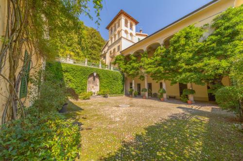 Accommodation in Castello Cabiaglio