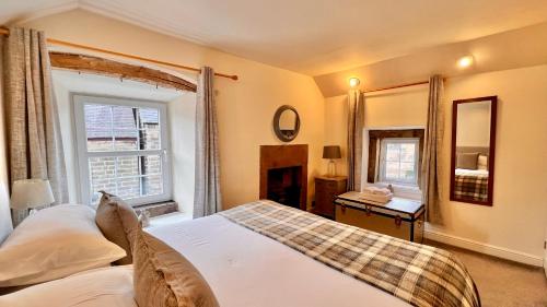 Gate Cottage - image 3