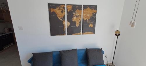 Renovated 2 bedroom Apartment in light house beach 4
