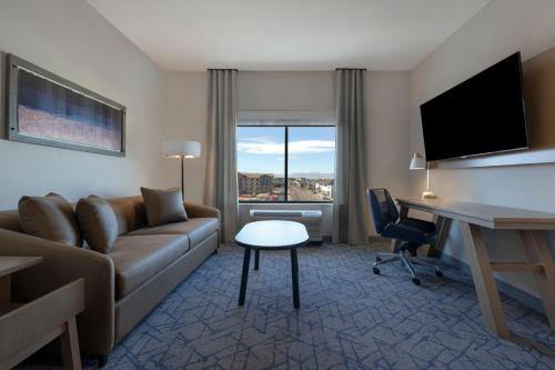 Fairfield by Marriott Inn & Suites Denver Airport at Gateway Park