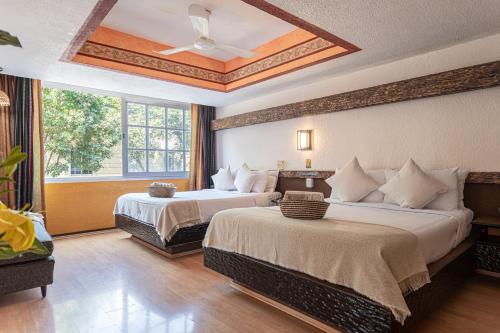 room detail thumbnail 1