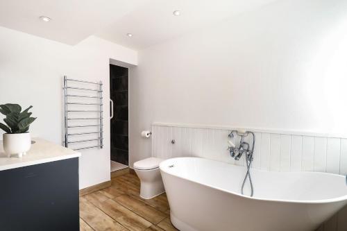 Exterior view, The Cove in Nettlestone and Seaview