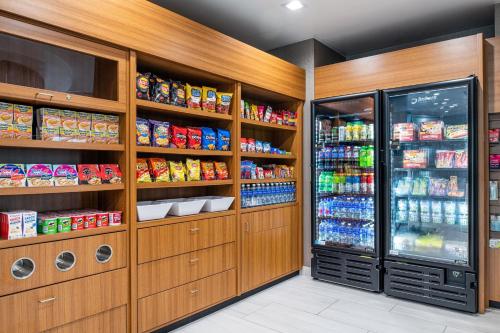 SpringHill Suites by Marriott Riverside Redlands - image 12