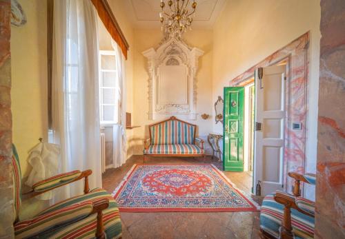 Ieeja, Palazzo Ronchelli in Castello Cabiaglio