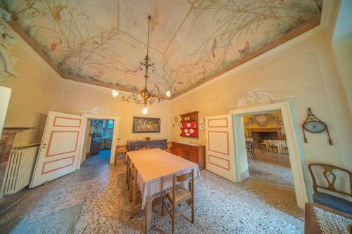 Viesnīcas āriene, Palazzo Ronchelli in Castello Cabiaglio