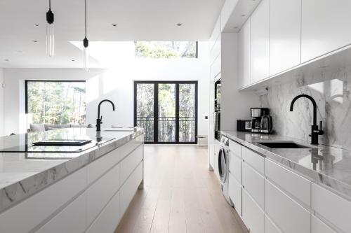 Stylish and spacious family home, Stockholm (photo 9)