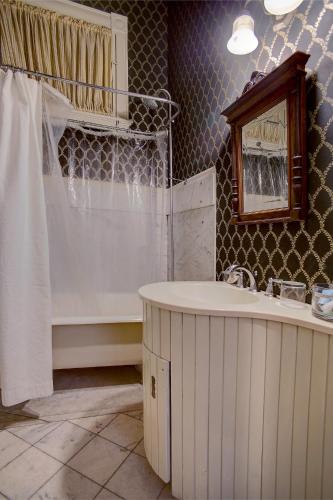 Forsyth Park Inn - image 11