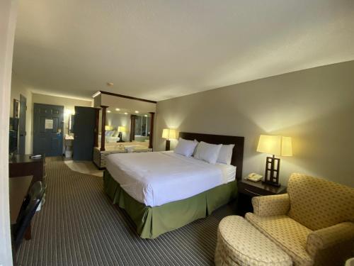 Days Inn by Wyndham Perryville - image 9