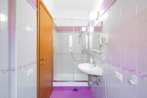 Booking Now Rome-Address Via Palestro,56- Breakfast included, Rom (Foto 10)