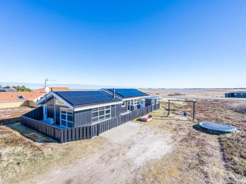 6 person holiday home on a holiday park in Hvide Sande