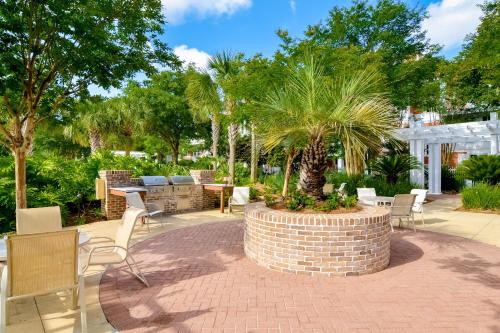 Baytowne Wharf - Observation Point North #460 in 샌데스틴