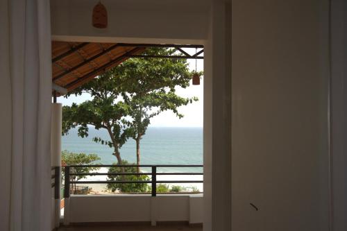 Deluxe Double Room with Sea View image 8