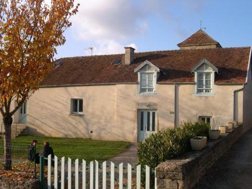 Gîte Perrancey-les-Vieux-Moulins, 3 pièces, 4 personnes - FR-1-611-22