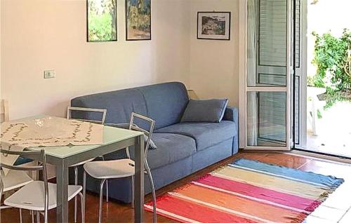  Pet Friendly Apartment in SantʼAndrea Apostolo dello Ionio