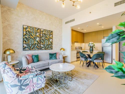Gorgeous 1 BR with Private Terrace - Marina View, Dubaj