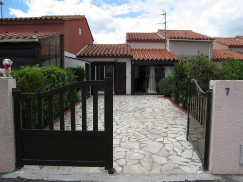 Villa Saint-Cyprien, 3 pièces, 6 personnes - FR-1-106-57 - Accommodation - Saint-Cyprien