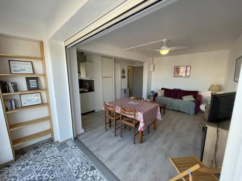 Appartement Saint-Cyprien, 2 pièces, 6 personnes - FR-1-106-69