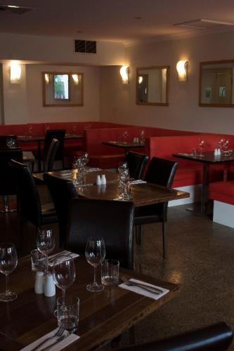 ห้องอาหาร, โนอา มิด ซิตี้ มัสเวลล์บรู๊ค อินน์ (Noahs Mid City Muswellbrook Inn) in มุสเวลล์บรูค