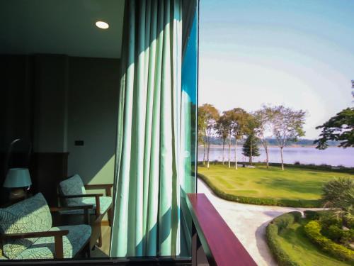 River Tree Resort Room Type - Superior King Room