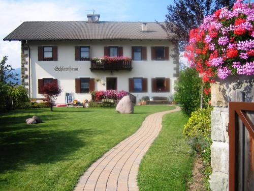  Schlernheim Apartment, Pension in Völs am Schlern bei Steinegg