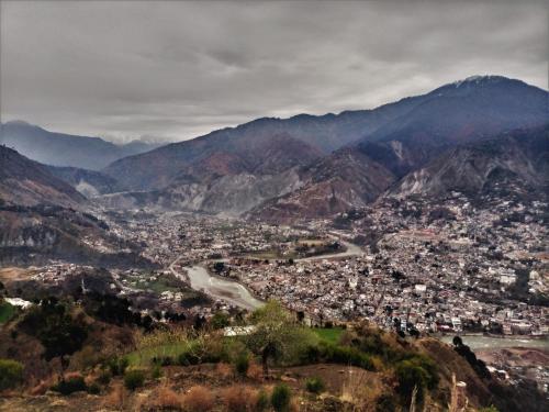 Surrounding environment, Adults Only! Kashmir Eagle Heights Cottage & Restaurant by LMC in Sangota