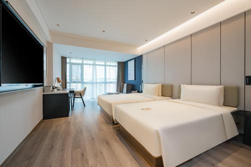 Jimu Twin Room image 3