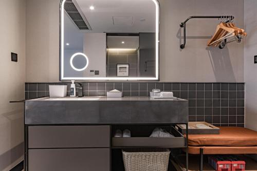 成都太古里春熙路地铁站亚朵X酒店 Atour X Hotel – Chengdu, IL