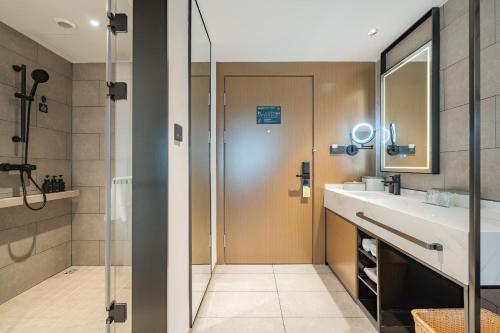 Superior Twin Room image 2