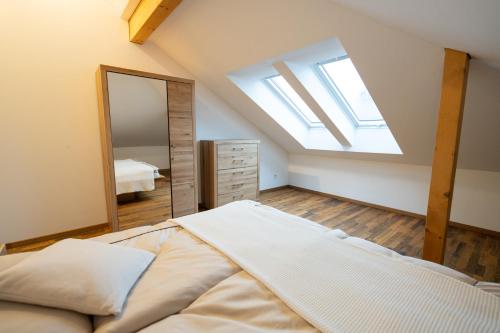 Hochwertiges Apartment / 120m² / Dachterrasse / Parking