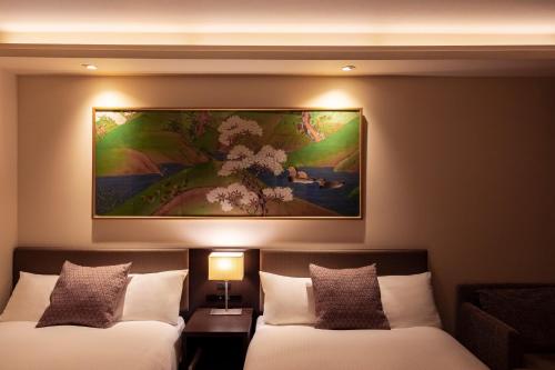 Deluxe Twin Room image 5