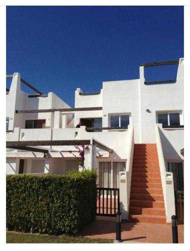 2 bed apartment on Condado De Alhama with roof solarium N5