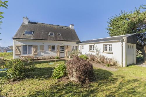 Jolie maison et sa veranda pour de belles vacances