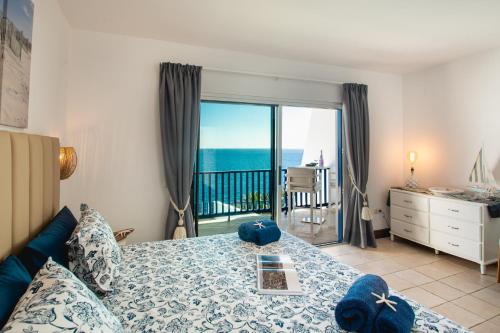 FRONTLINE VILLA 25, Modern Coastal Design with Amazing Views 5