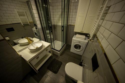 Ava Boutique Room Type - Deluxe Queen Studio 