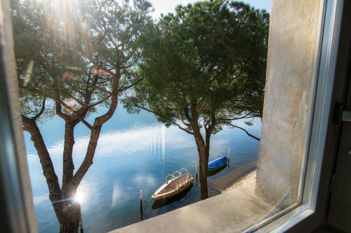 SIN4 Apartments by Quokka 360 - overlooking the lake - FAI heritage in Morcote