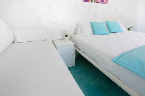Standard Family Room image 10