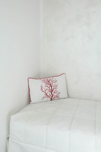 Standard Family Room image 7