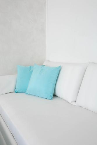Standard Family Room image 5