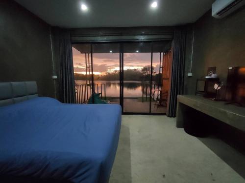 1 king bed