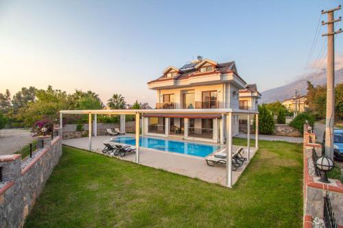 Prestij Garden 4+1 Villa , Özel Havuzlu, Fethiye