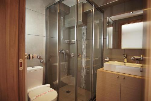 Elements Rooms & Apartments - image 2