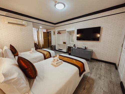 Hotel De Khuvieng