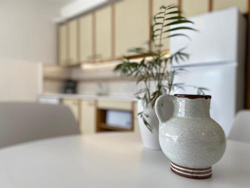 One-Bedroom Apartment image 2