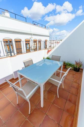 RentalSevilla con terraza a orillas del Río