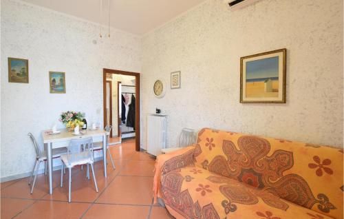  Cozy Apartment In Rimini With Wifi in Rimini