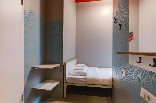 ClinkNOORD Hostel - image 8