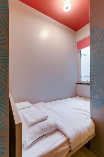 ClinkNOORD Hostel - image 9