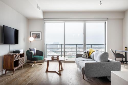 Mint House Dallas - Victory Park in Victory Park