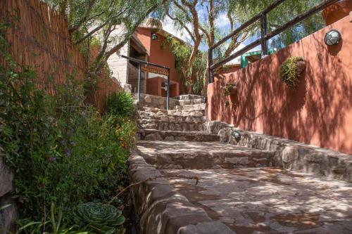 Фасада на хотела, Tinku in Тилкара